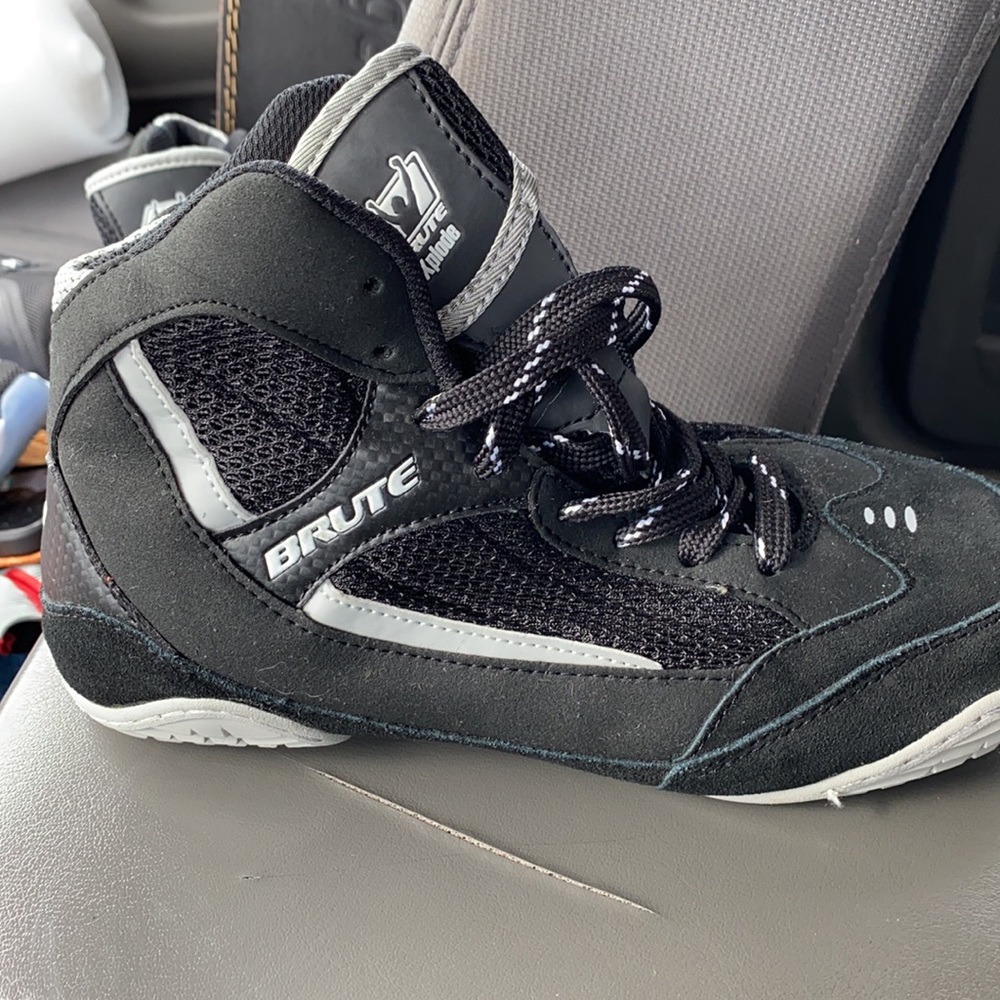 Sports shoe - Picture 5 of 6